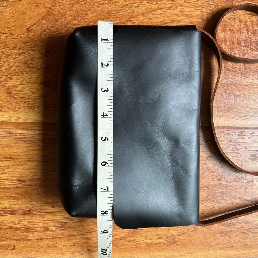 In Blue Black Leather Handmade Crossbody Bag - Picture 6 of 10